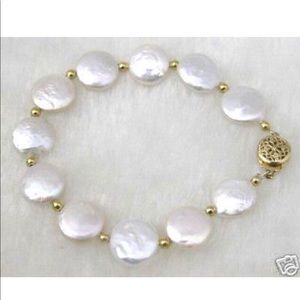 White fresh water pearls coin bracelet